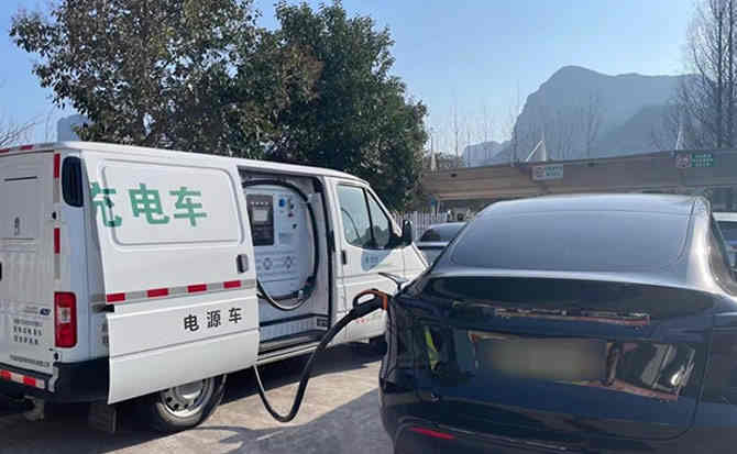 铁门关汽车搭电