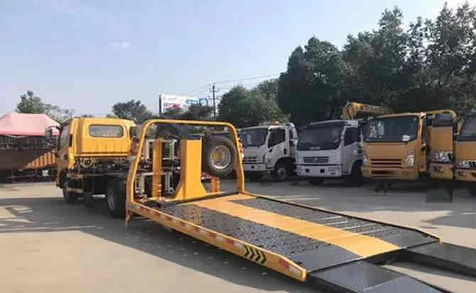 铁门关汽车中途维修案例